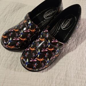 Easy‎ Works By Easy Street Black Multicolor Dragonfly Mules, Size 7, Like New!